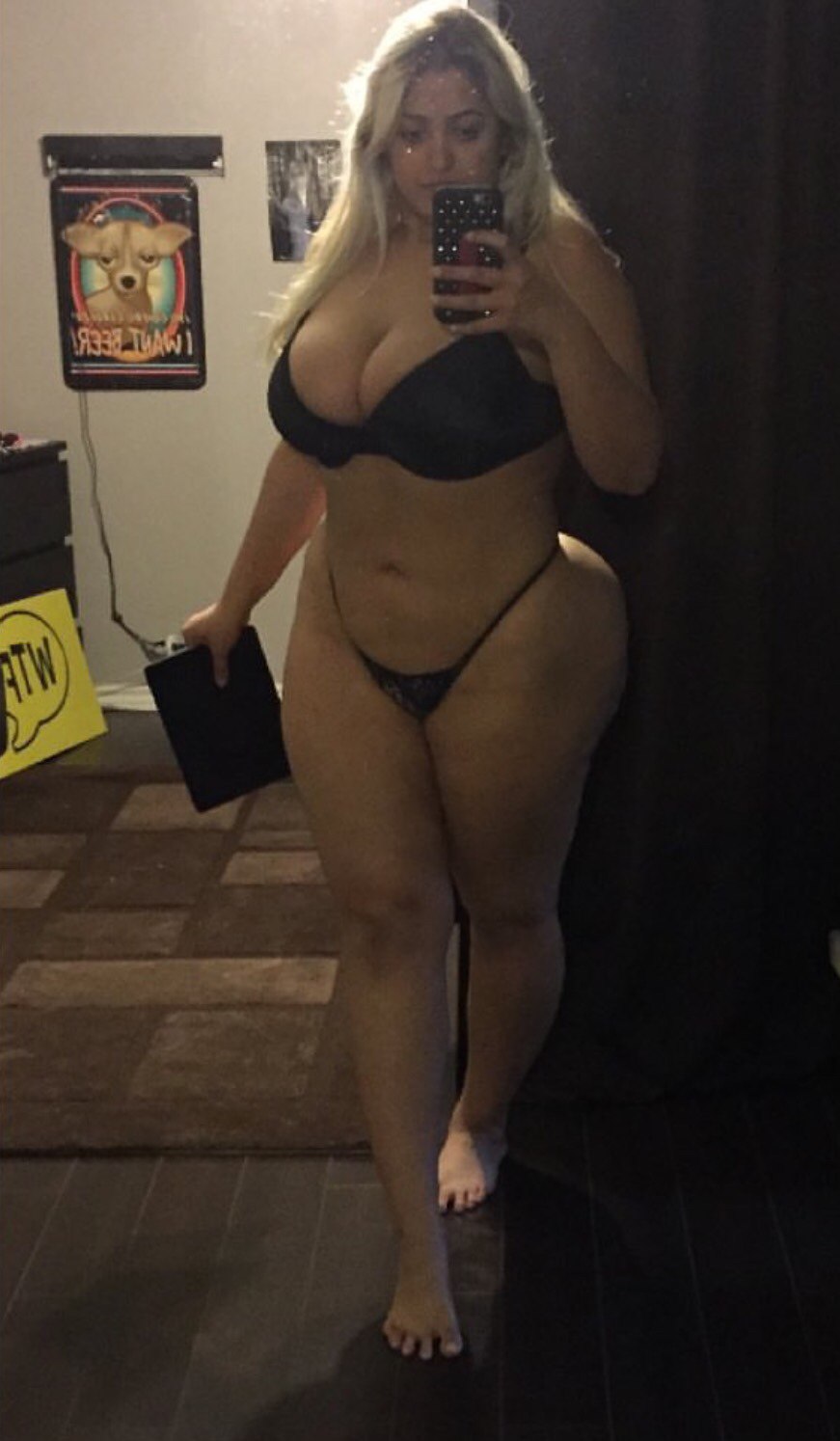 amateur lingerie ass selfie
